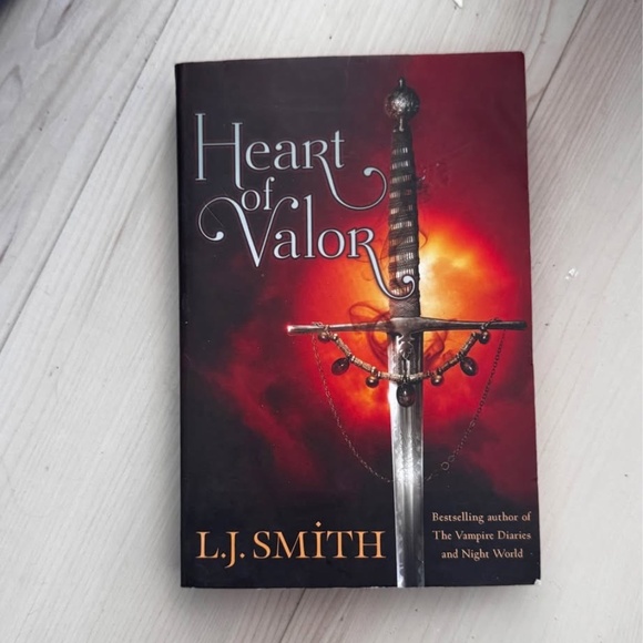 Books - Picture 4 of 16